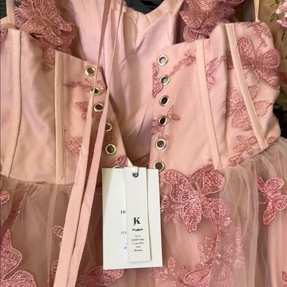 Elegant Pink Lace Gown - Picture 9 of 12